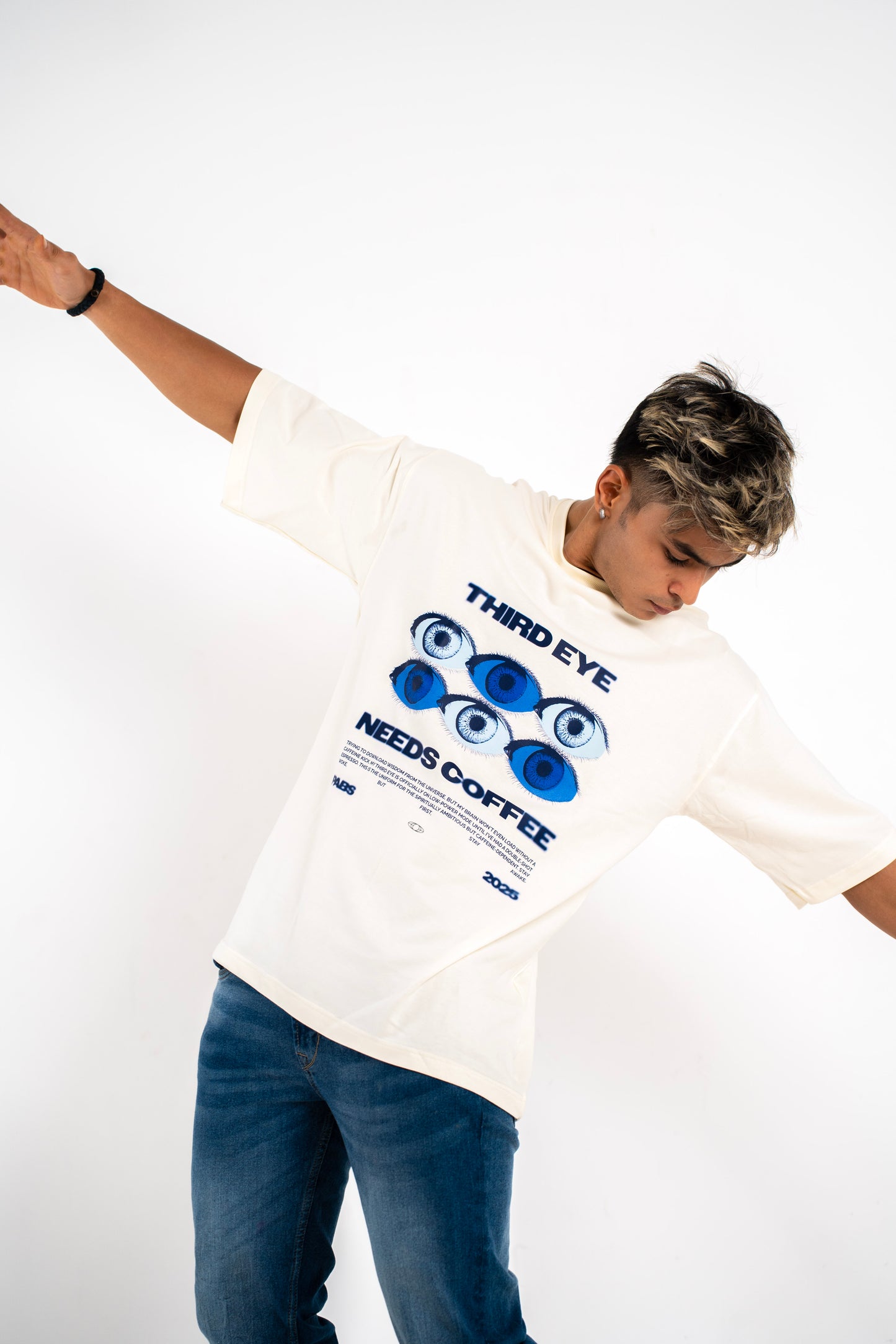 SIP AND STARE OVERSIZED TSHIRT