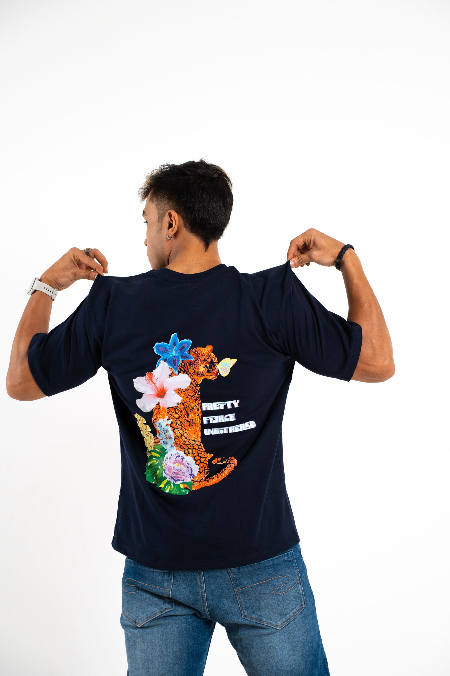 PRETTY WILD OVERSIZED TSHIRT