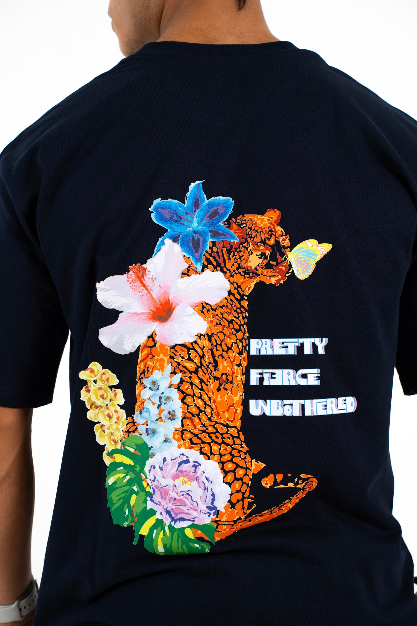 PRETTY WILD OVERSIZED TSHIRT